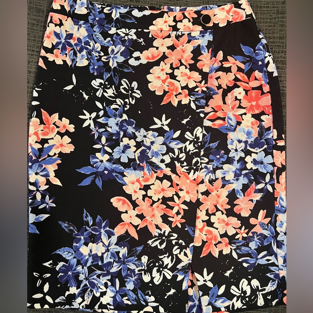 Talbots Floral Pencil Skirt Size 4P EUC